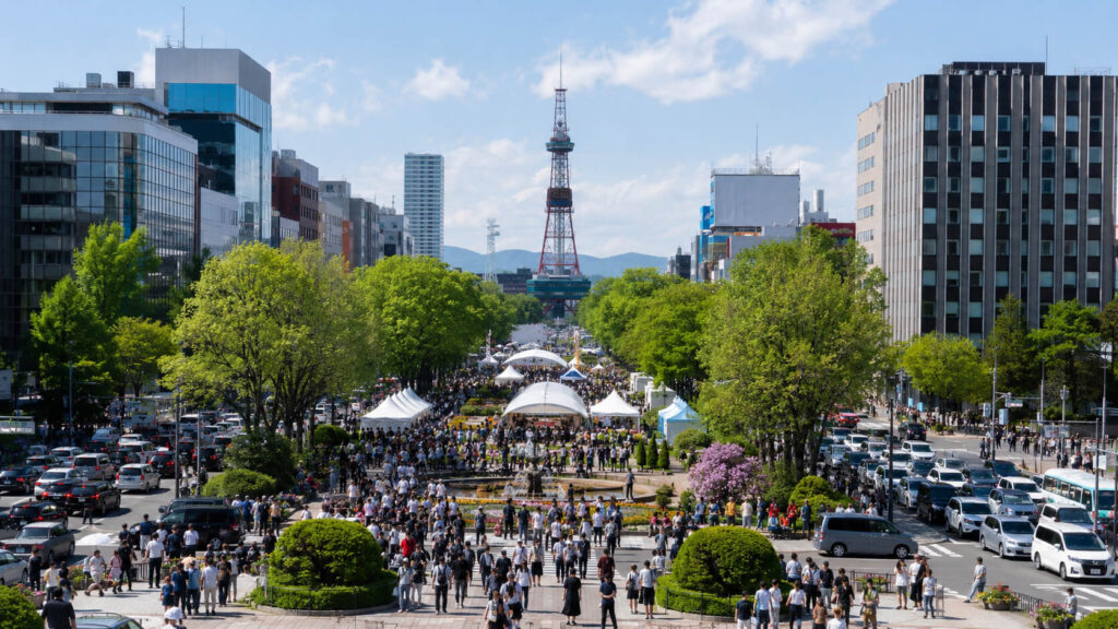 大通公園イベント開催日に混雑する札幌中心部のイメージ