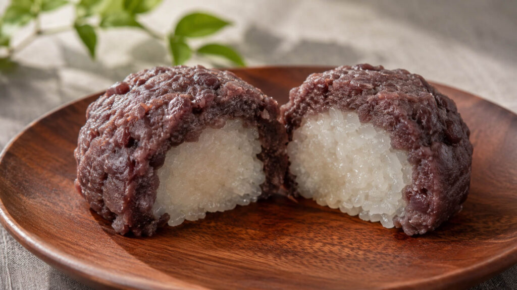 粒あんとごはんのバランスがわかるおはぎの断面