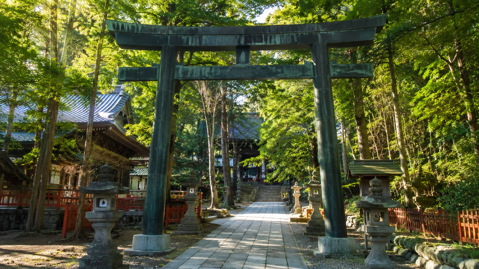北海道東照宮とコナン聖地巡礼をイメージした函館の神社風景